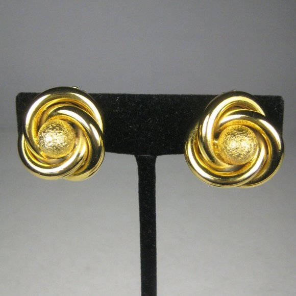 Earrings CLIP ON Goldtone Vintage 1970 1980 Spiral Bead Modern Interlock - Picture 1 of 4